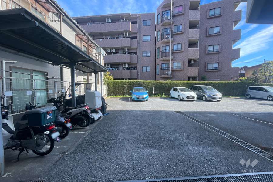 敷地内駐車場（屋外平面式）