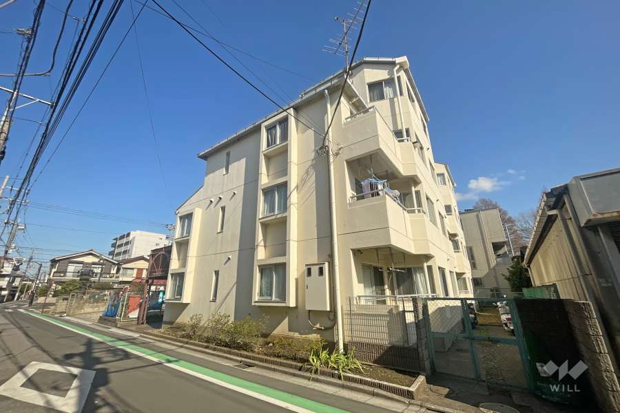 グリーンパーク第１１綾瀬の外観（南西側から）