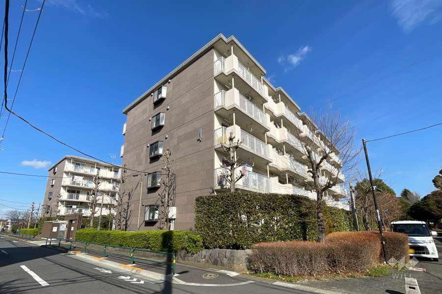 エステート花畑４号棟の外観（南西側から）