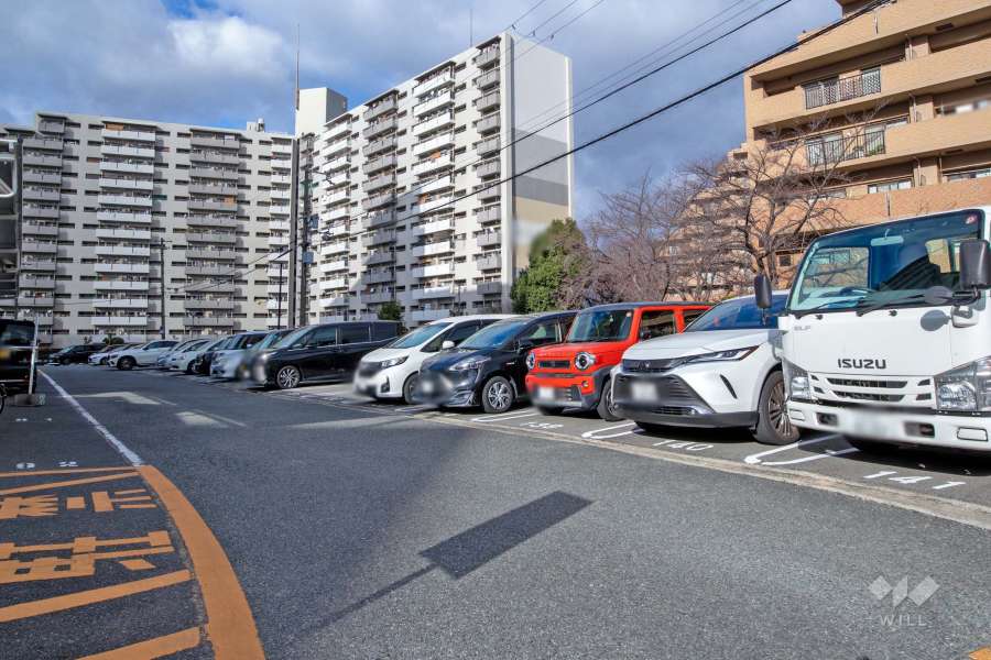 敷地内駐車場（屋外平面式）