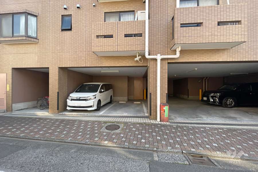 敷地内駐車場（屋内平面式）
