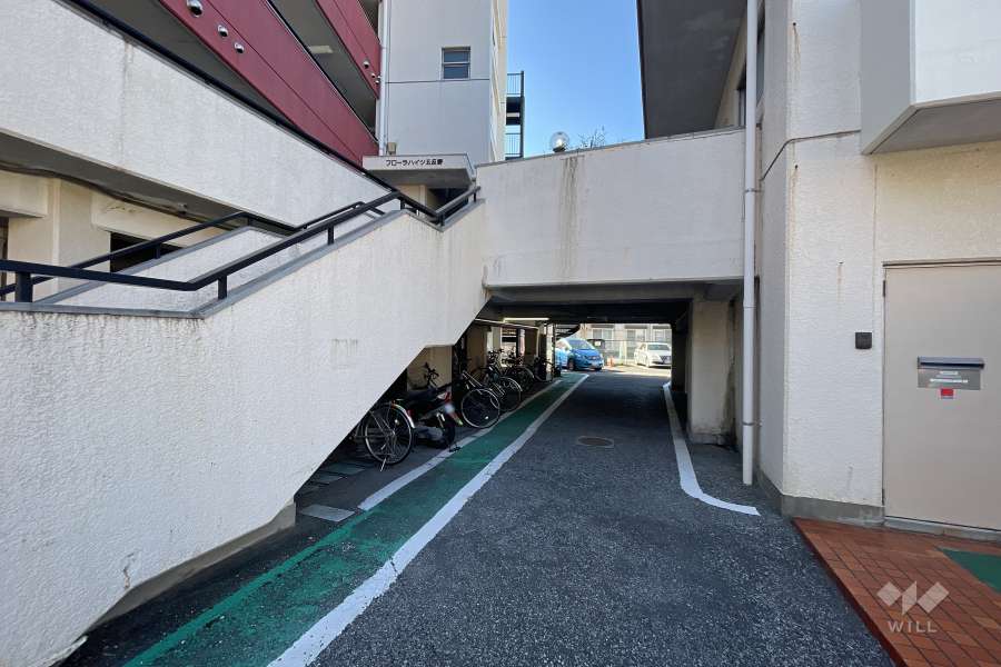 駐車場の出入り口