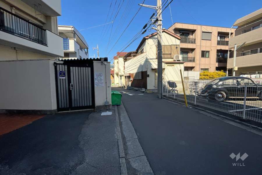敷地東側の前面道路　