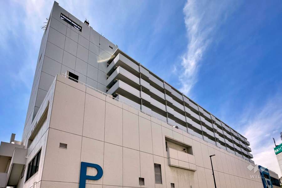 東武西新井駅東口サンライトマンションBの外観（北東側から）