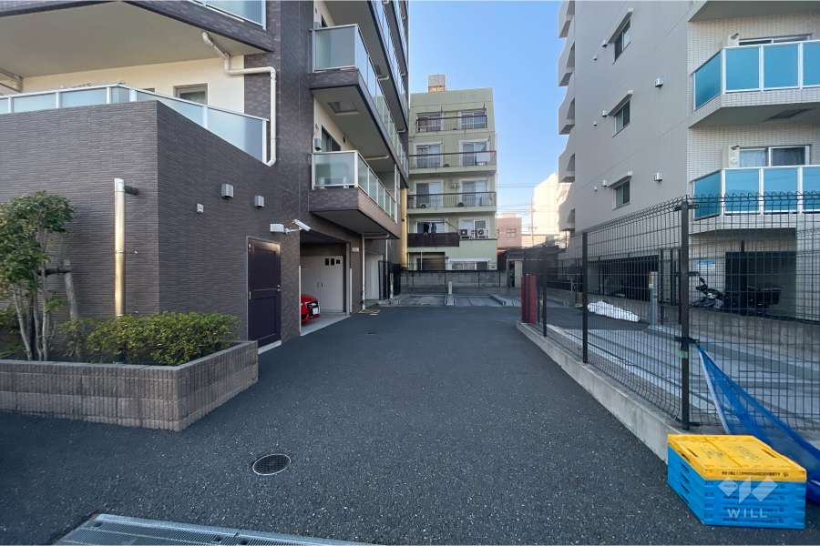 敷地内駐車場（屋外機械式、屋内平面式）