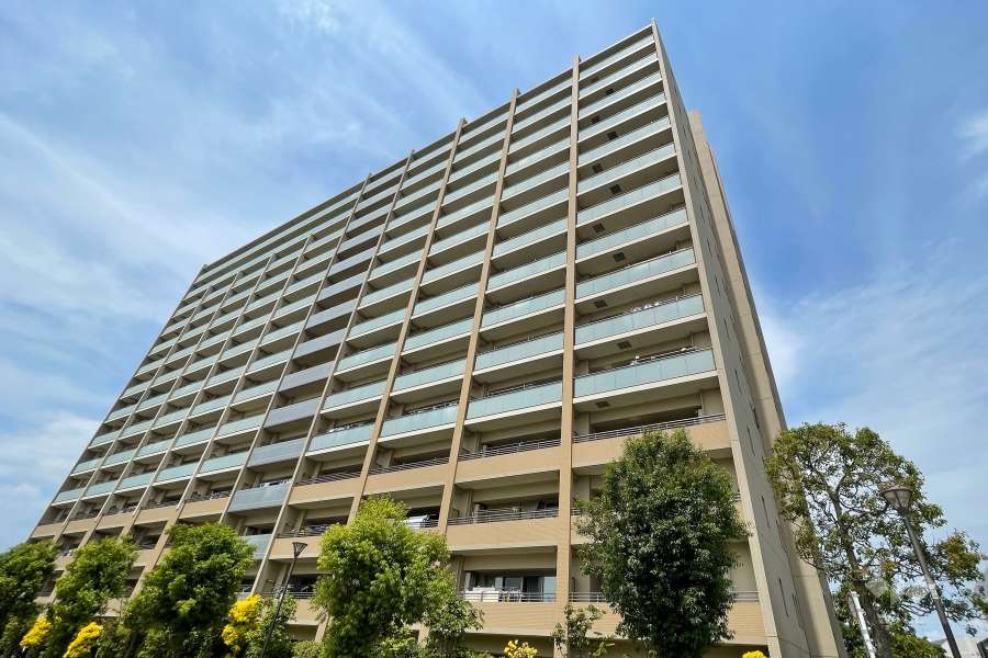 オーベルグランディオ千住大橋エアーズの外観（南東側から）