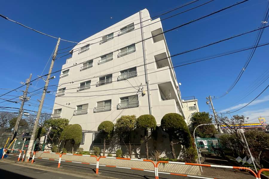 エンゼルハイム鹿浜の外観（南東側から）