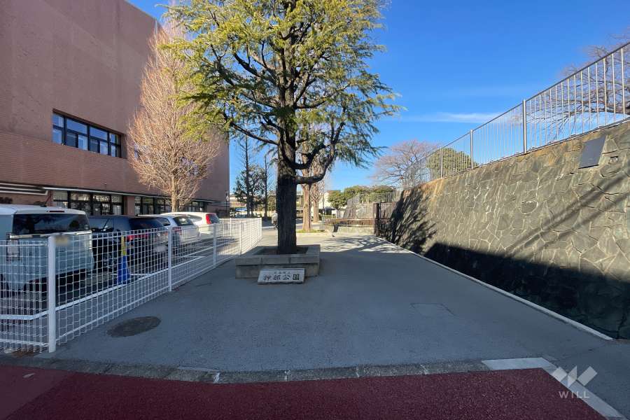 敷地に隣接した足立区立押部公園