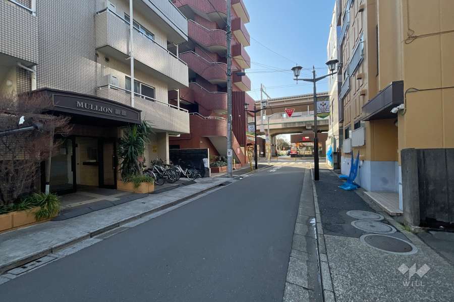 敷地北側の前面道路
