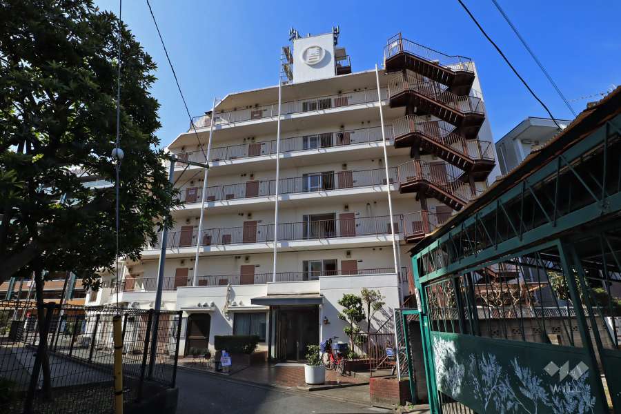 北千住第3ダイヤモンドマンションの外観（東側から）