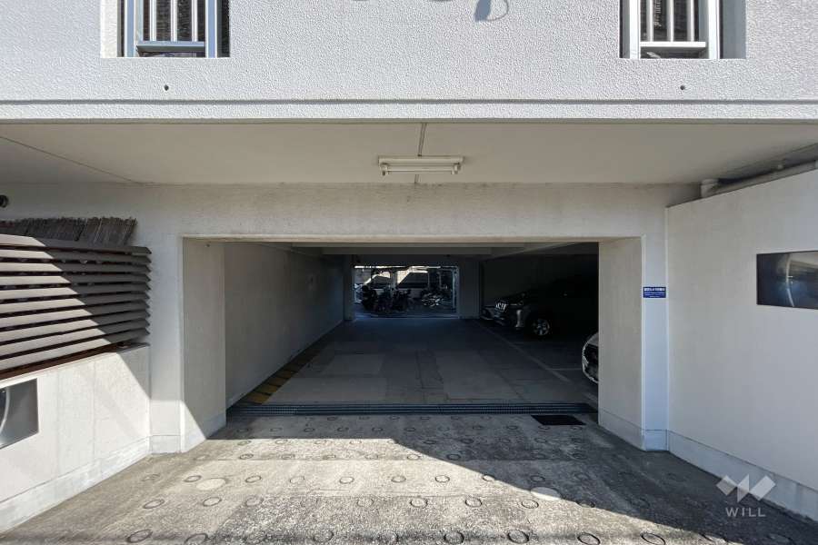 敷地内駐車場（屋内平面式）