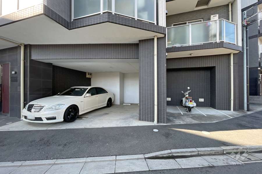 敷地内駐車場（屋外平面式）