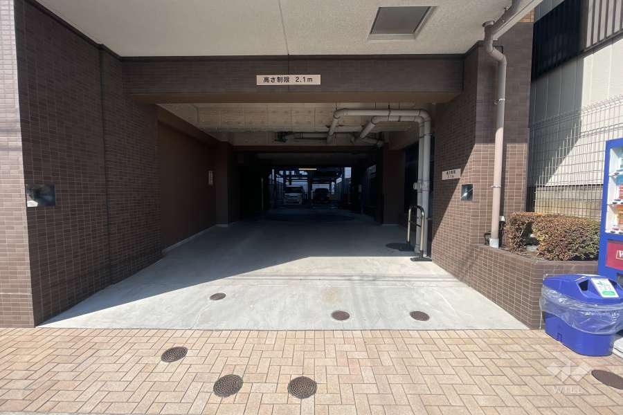 駐車場の出入口