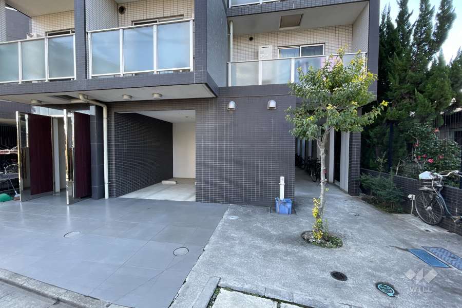 敷地内駐車場（屋外平面式）