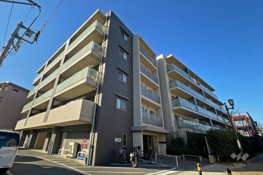 パレステージ青井ナチュラコートの外観（南東側から）
