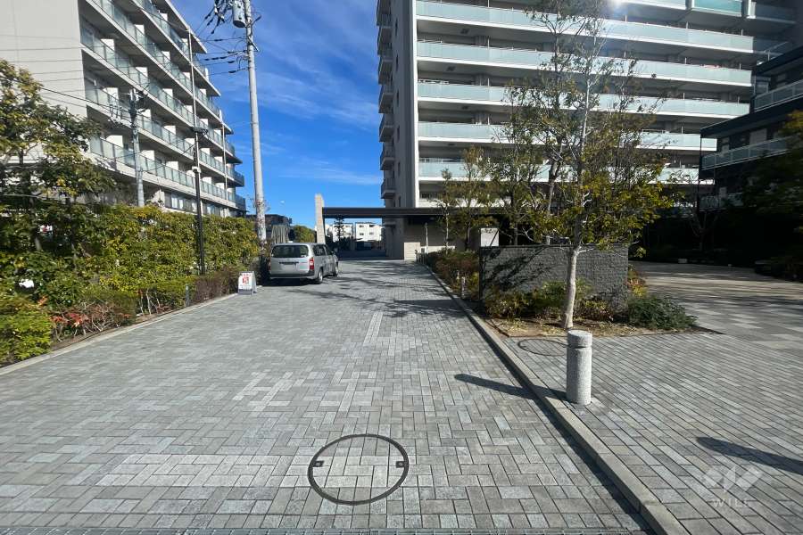 駐車場の出入り口 