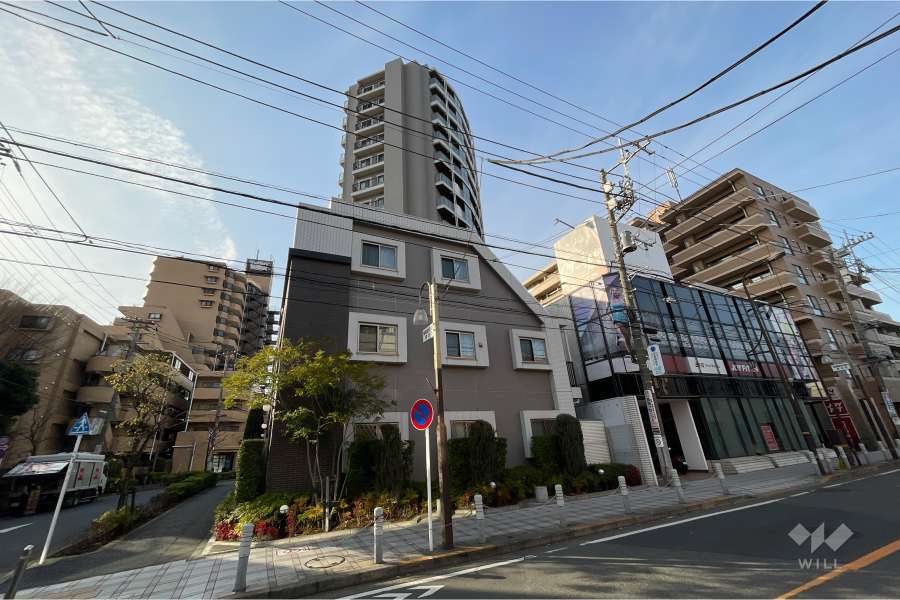 グローベルタワー梅島の外観（南東側から）