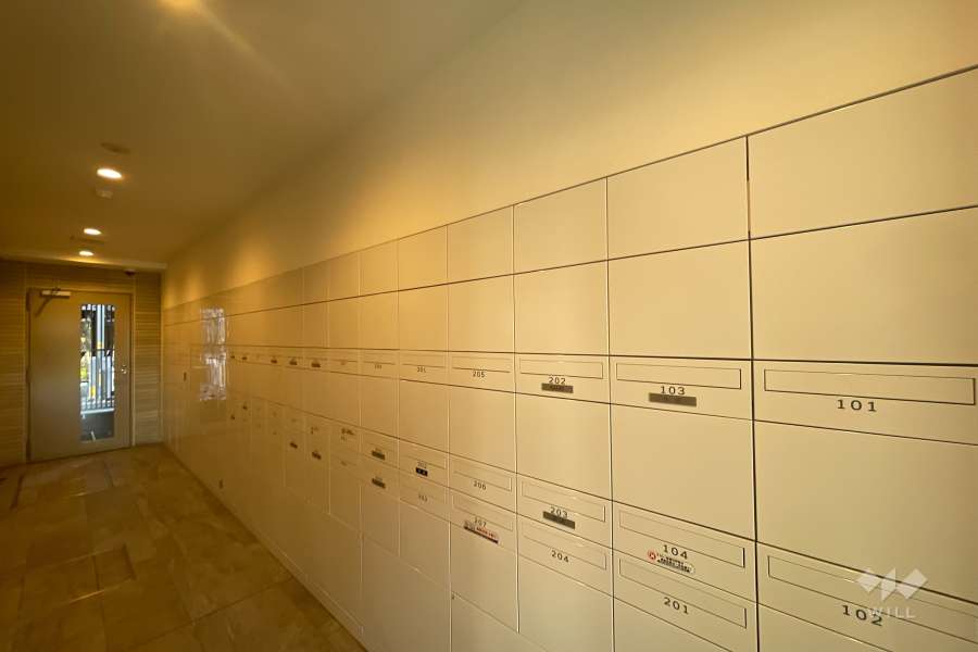 共用ポストと宅配ボックス