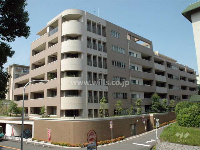 サンメゾン桃山台アーバンビューの外観（南西側から）