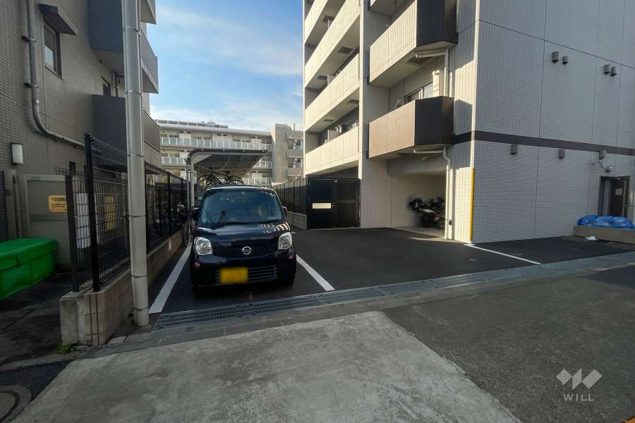 敷地内駐車場（屋外平面式）