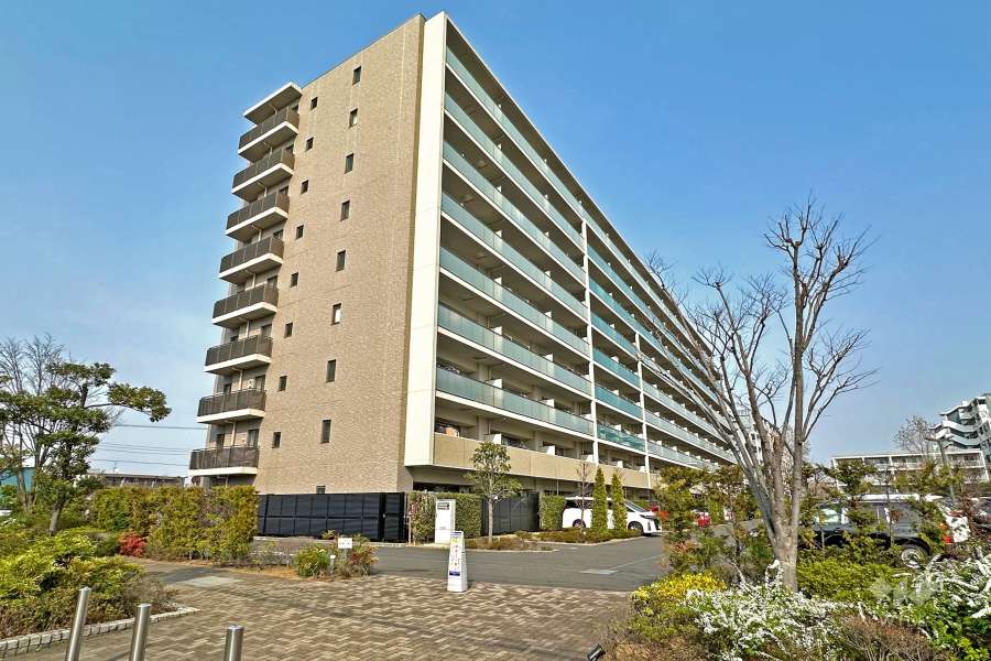 パークプレミアムメイツ西新井ケヤキテラスの外観（南西側から）