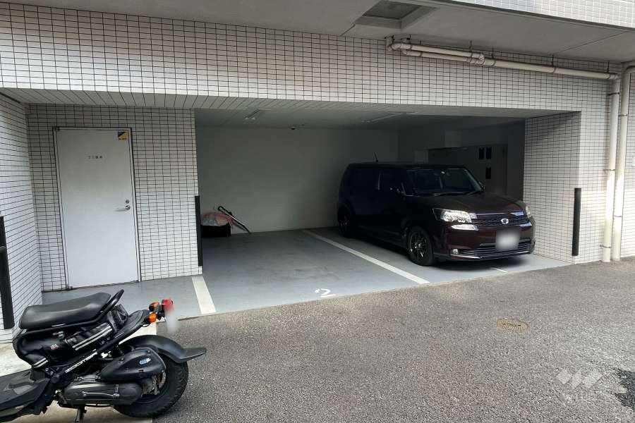 敷地内駐車場（屋内平面式）