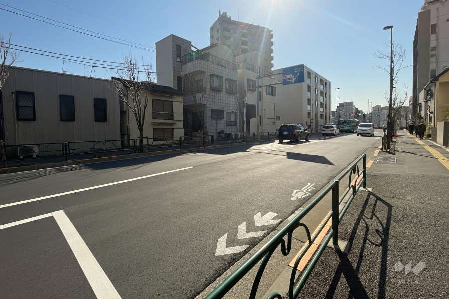 敷地北東側の前面道路　　