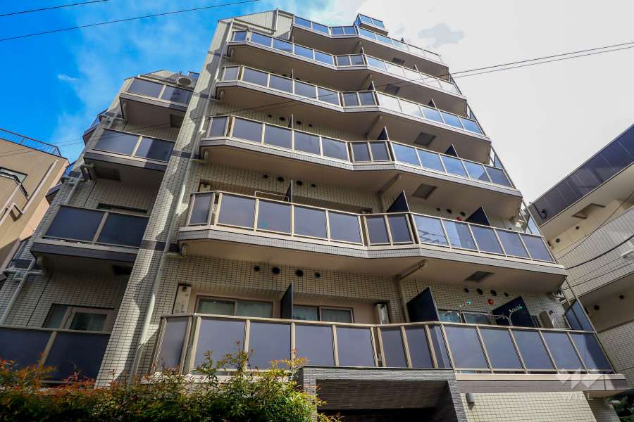 レガリス北千住の外観(北西側から)