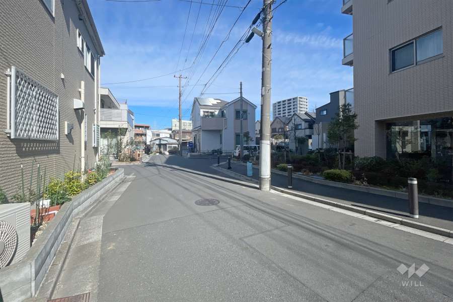 敷地南西側の前面道路