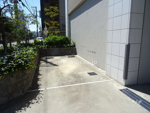 敷地内駐車場（屋外平面式）