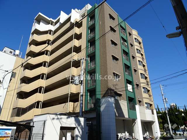 ゾフィー江坂の外観（南西側から）