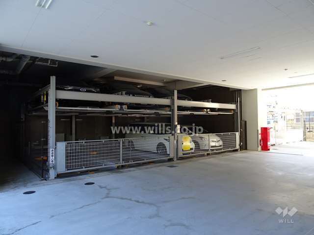 敷地内駐車場（屋内機械式）