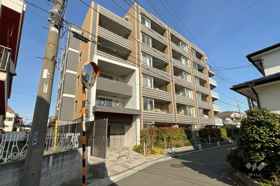 ブリシア西新井の外観（南西側から）