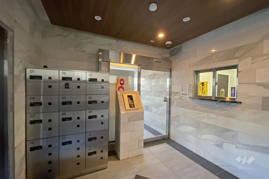 エントランス内のオートロックと宅配ボックス