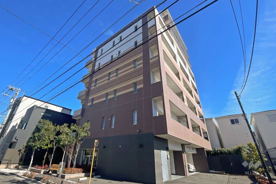 レジデンスノーブル西新井本町の外観（南西側から）