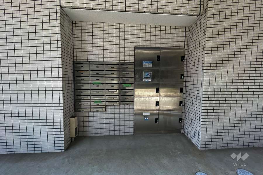 宅配ボックスと共用ポスト