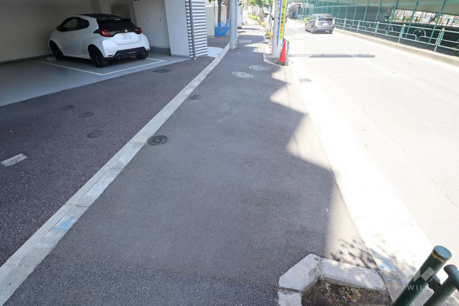 駐車場の出入り口