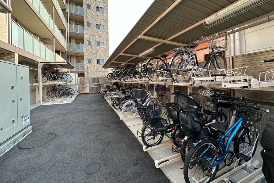 駐輪場（屋根付き）