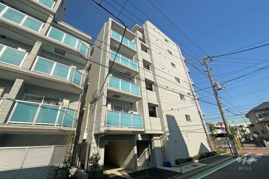 アンベリールマーロ北綾瀬１の外観（南西側から）