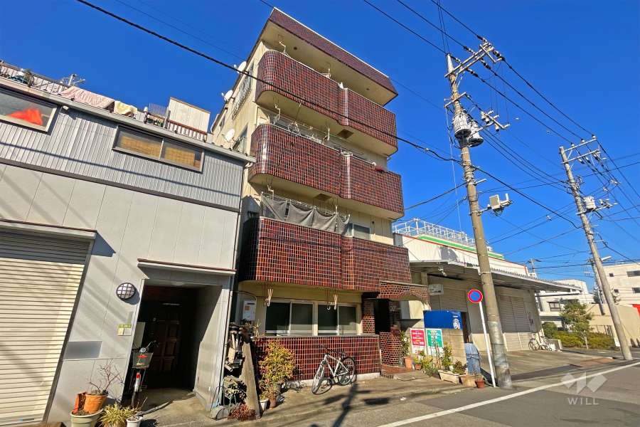 サカイリ千住緑町ハイツの外観（南西側から）