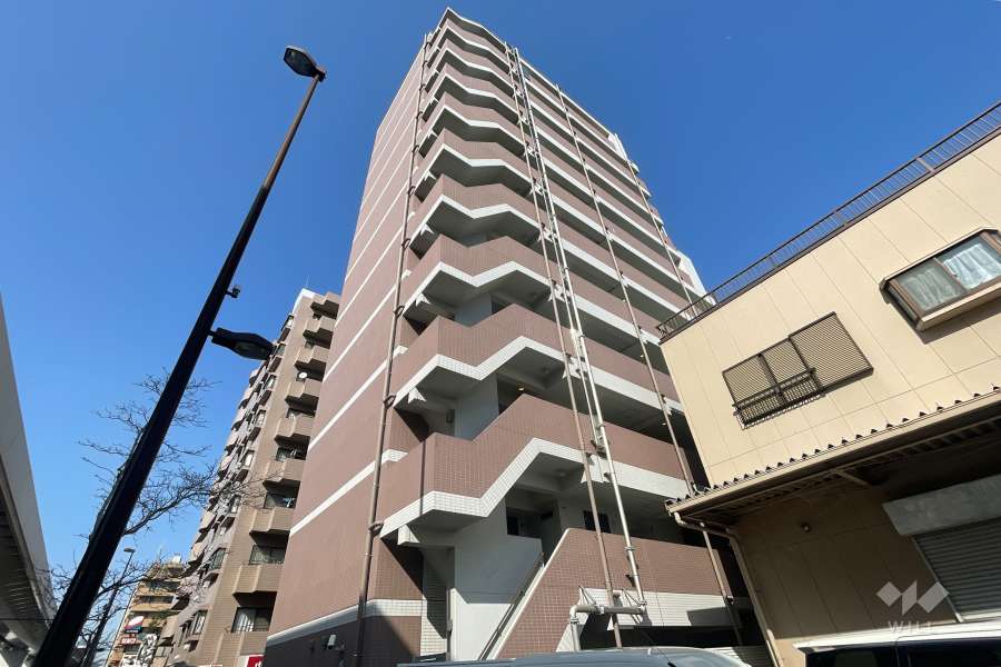 ミルーナヒルズ西新井大師WESTの外観（南西側から）
