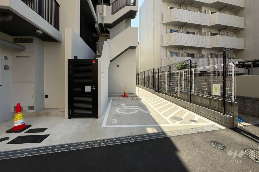 敷地内駐車場（屋外平面式）