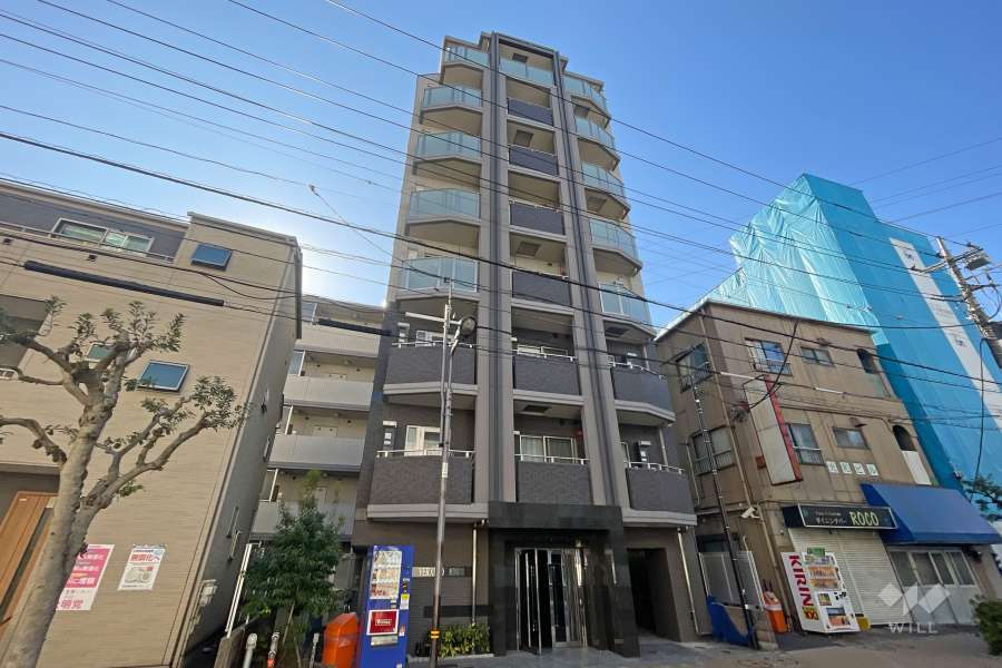 ベルシード綾瀬駅前の外観（北東側から）