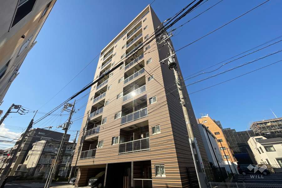 グロース綾瀬の外観（南東側から）