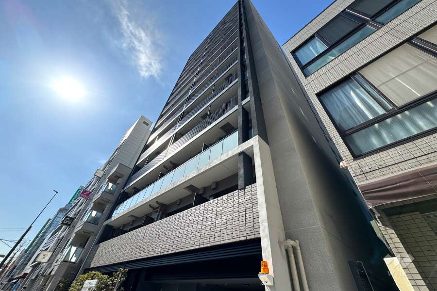 イニシア北千住レジデンスの外観（北東側から）.