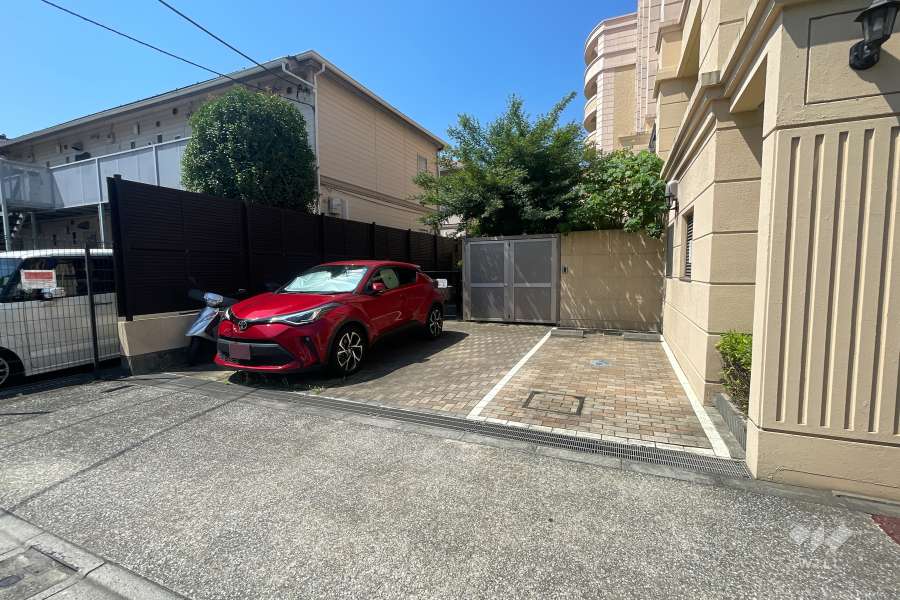 敷地内駐車場（屋外平面式）