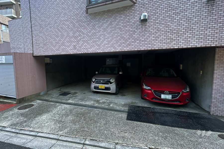 敷地内駐車場（屋内平面式）