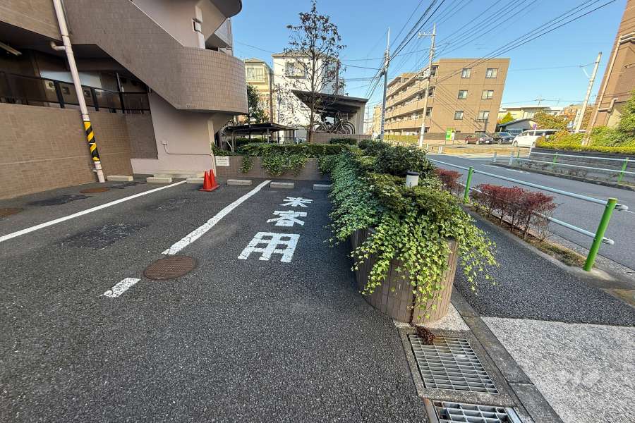 来客用駐車場