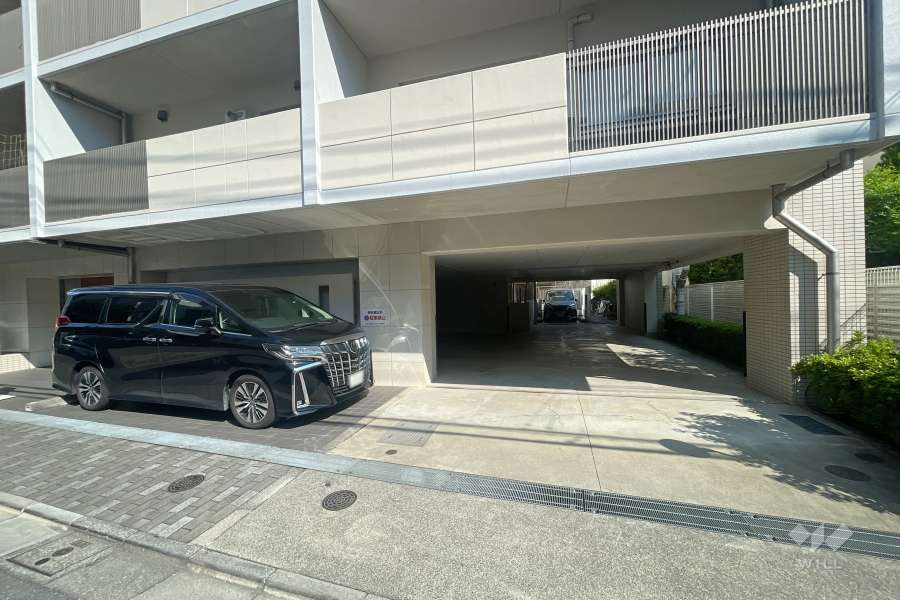 駐車場の出入り口