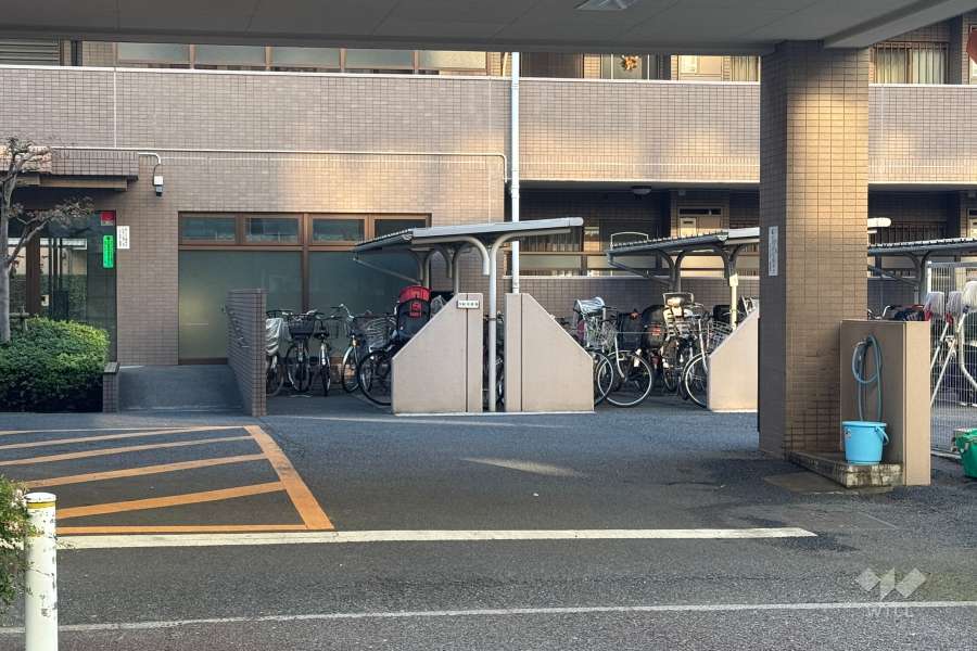 駐車場の出入り口